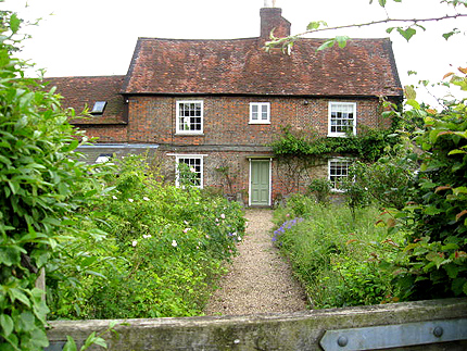 A Farmhouse in the Chiltern Hills